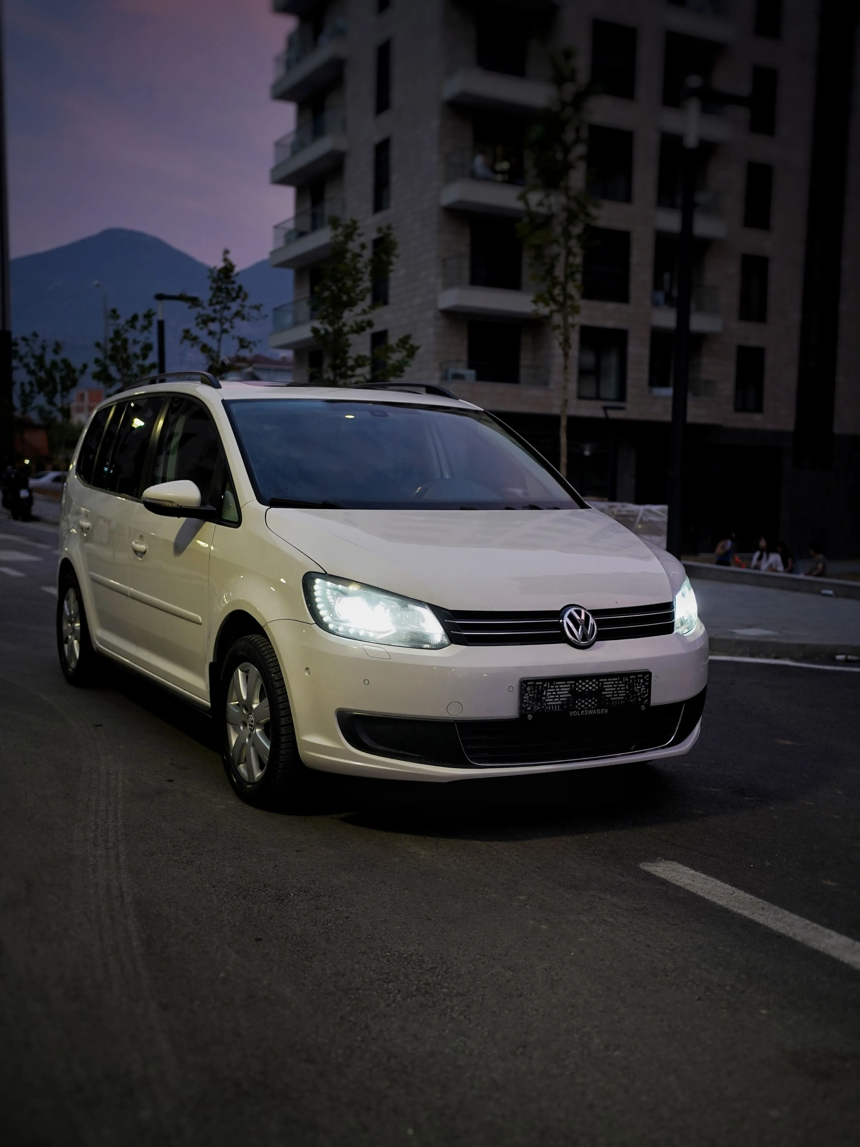 Volkswagen Touran Facelifted (2012)